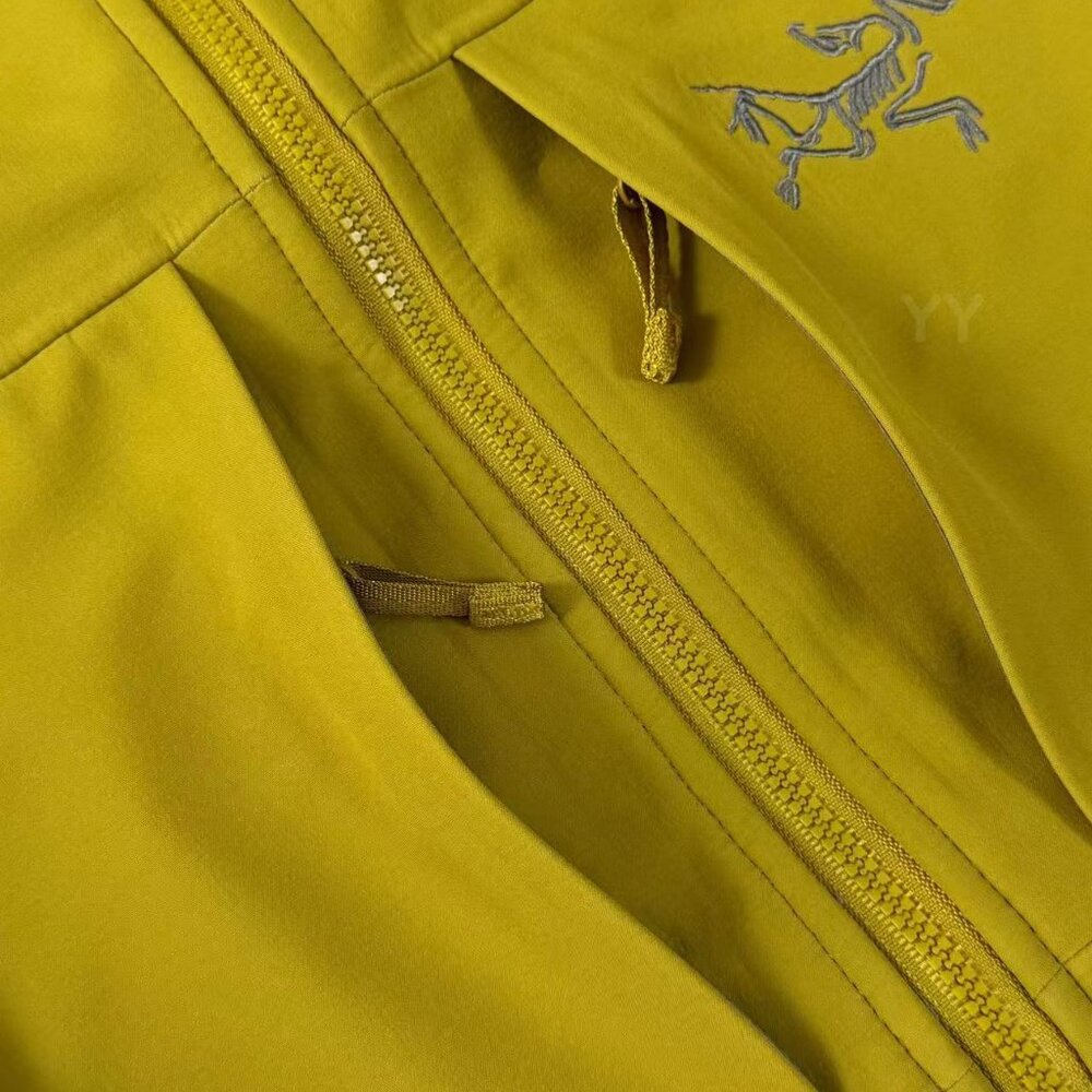 Arc'teryx Men's Vibrant Yellow Ski Jacket - Picture 5 of 7